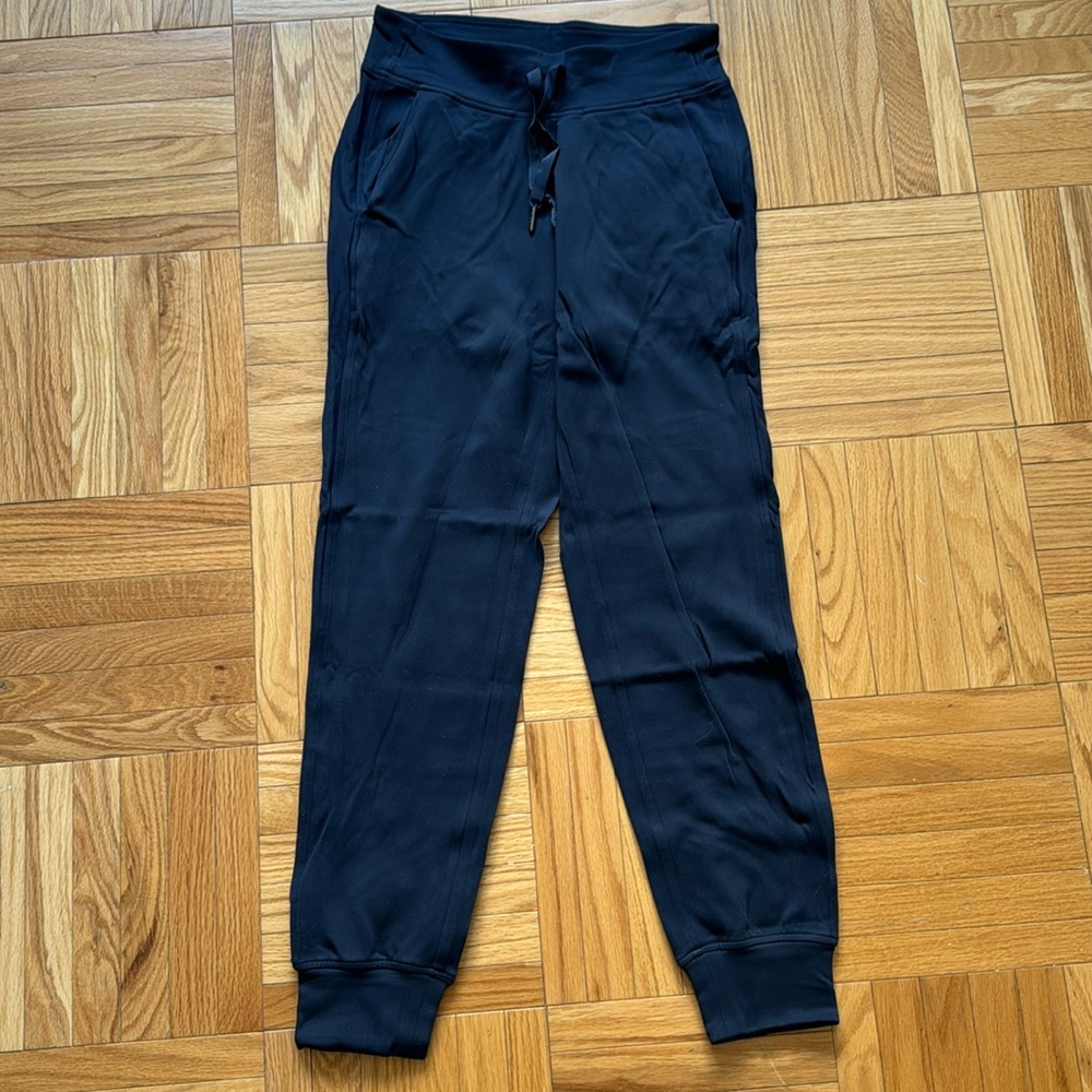Lululemon ready to rule pant, size 4